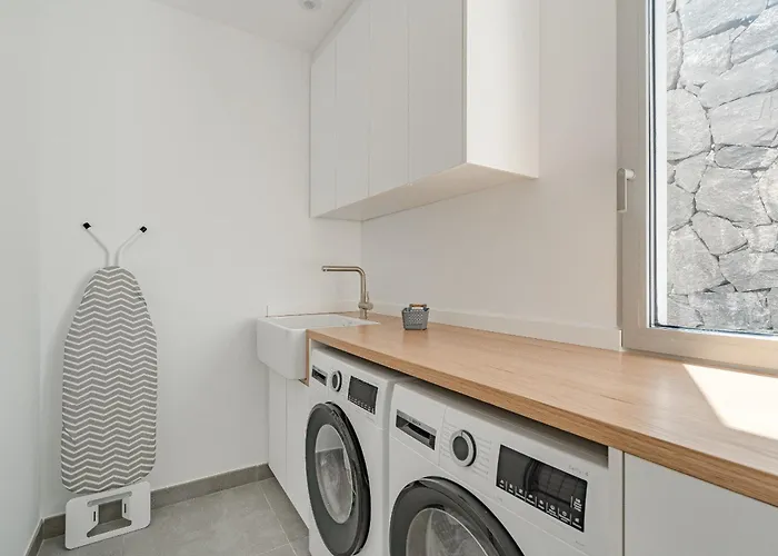 Estandar 1 - Casangular By Upper Адехе