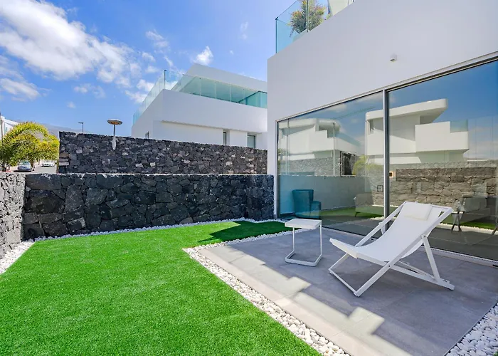 Estandar 1 - Casangular By Upper Вілла *