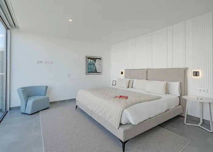 Estandar 1 - Casangular By Upper Адехе