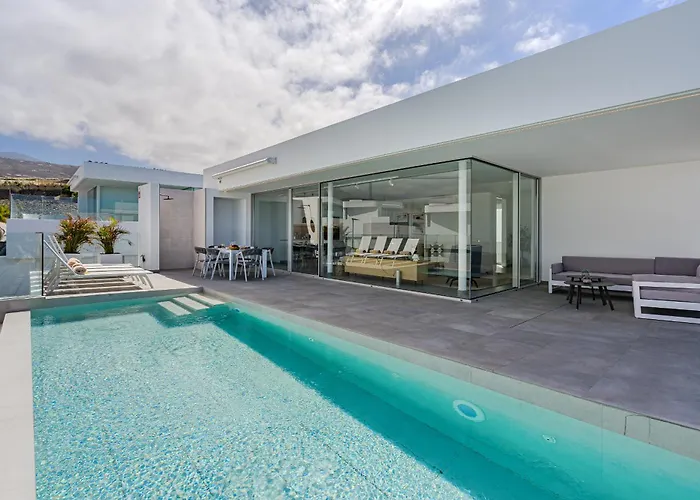 Estandar 1 - Casangular By Upper Вілла *